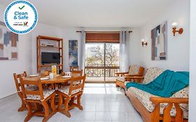 B78 - Fragoso Downtown Apartment